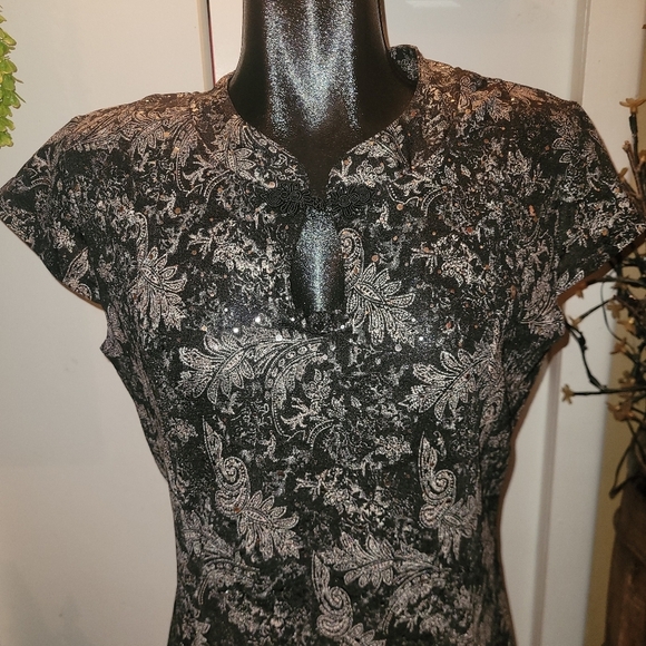 Champagne Black and Silver Short Sleeve Top L - Picture 6 of 7